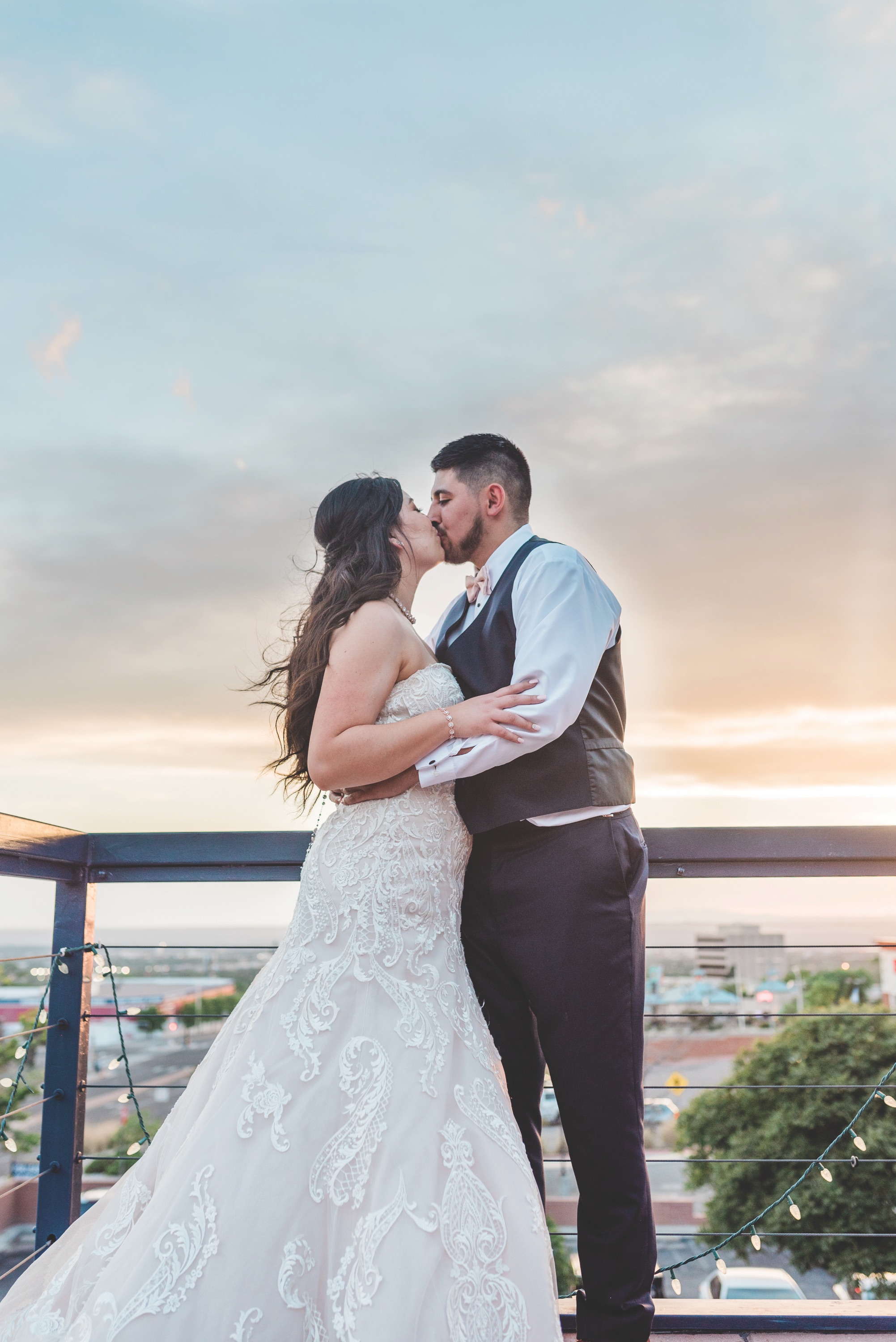 bride and groom kissing, the view event center, new mexico wedding, new mexico sunset, new mexico bride, new mexico wedding gown